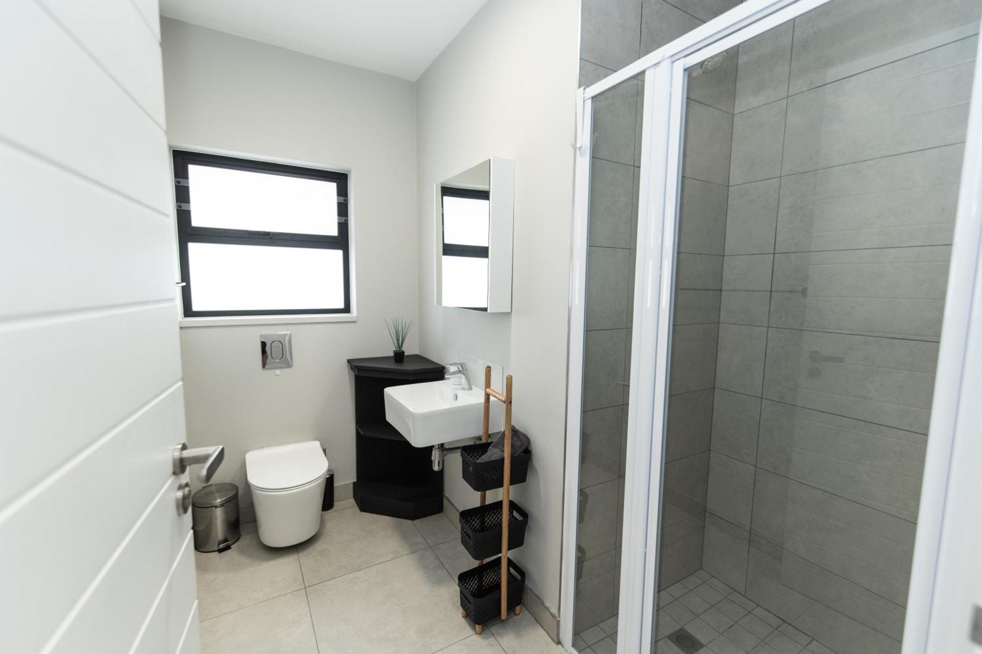 Cozy Modern Apartment At Bellamare Port Elizabeth Exterior photo