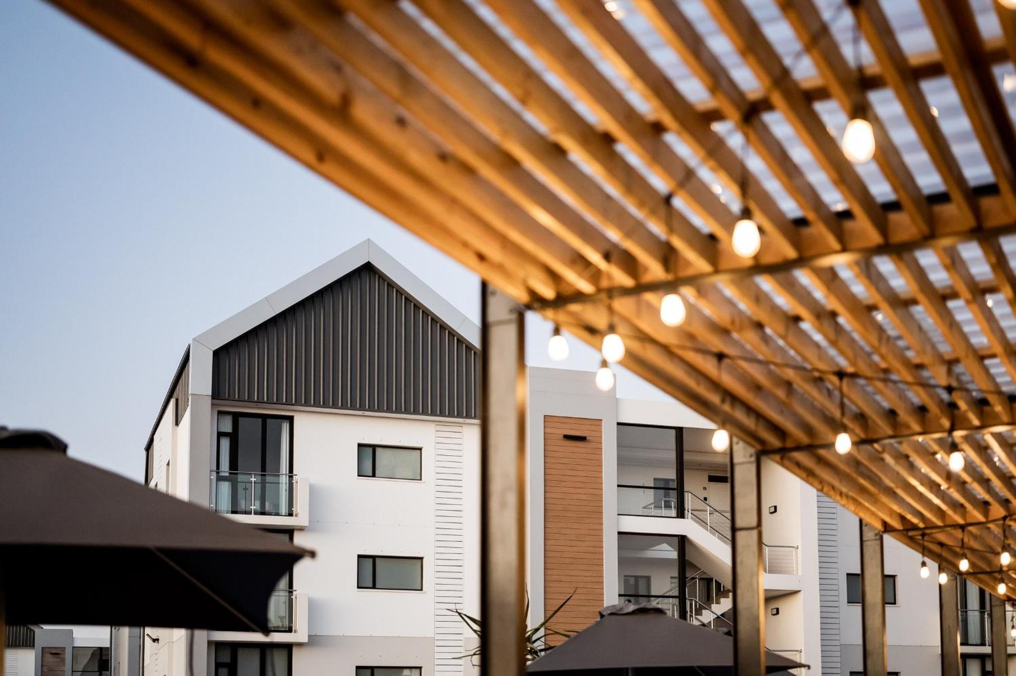 Cozy Modern Apartment At Bellamare Port Elizabeth Exterior photo